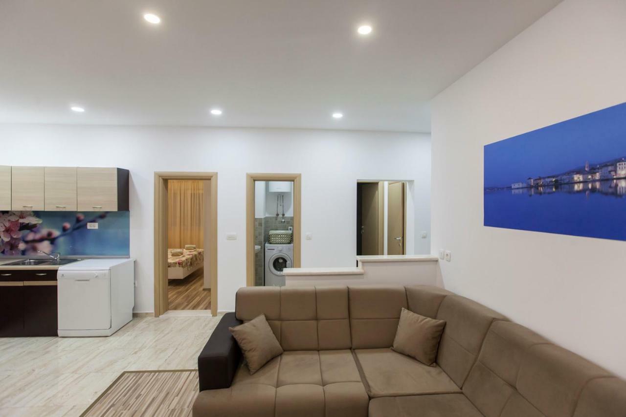 Apartment Dalmatia Kaštela Eksteriør billede